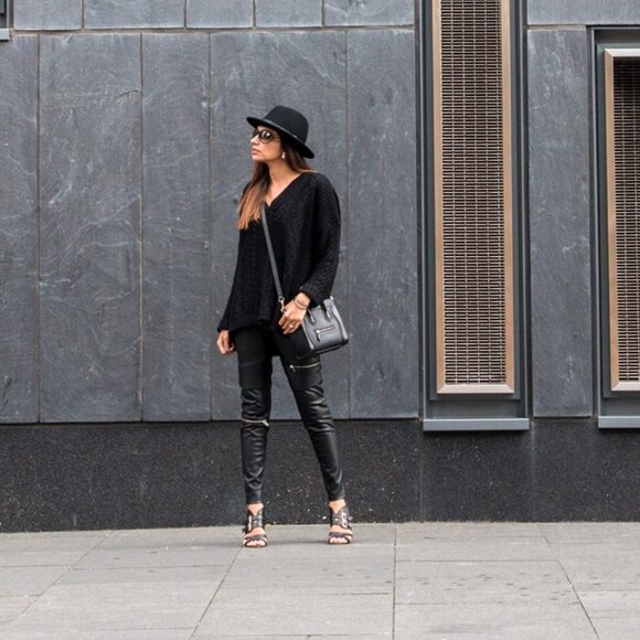 ZARA LEATHER PANTS - IT GIRL FAUX LEATHER PANTS WITH RIBBING AND ZIPPER Size M - Picture 14 of 14